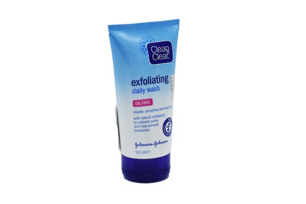 CLEAN & CLEAR EXFOLIATING DAILY WASH 150ML